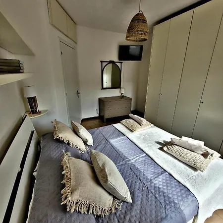 Tatil Evi Casa Gladioli Con Ampio Giardino Tirrenia