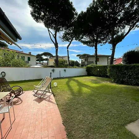 Casa Gladioli Con Ampio Giardino *