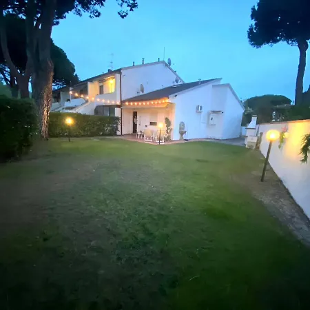 Casa Gladioli Con Ampio Giardino Tatil Evi Tirrenia