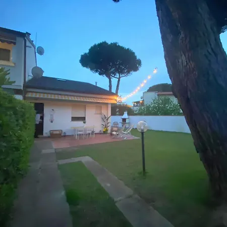 Casa Gladioli Con Ampio Giardino * Tirrenia