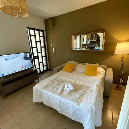 Tatil Evi Casa Gladioli Con Ampio Giardino Tirrenia